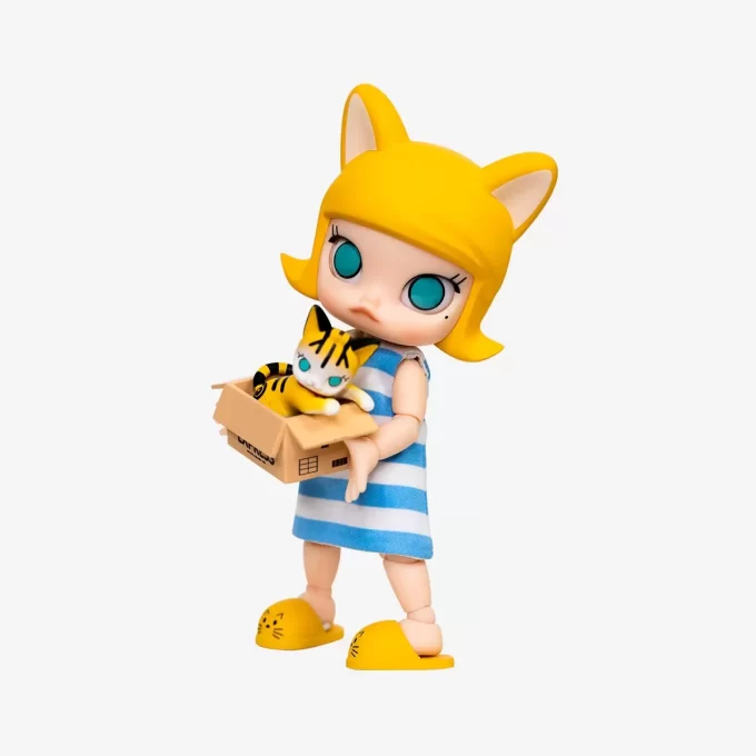 MOLLY Cat In The Box Action Figure